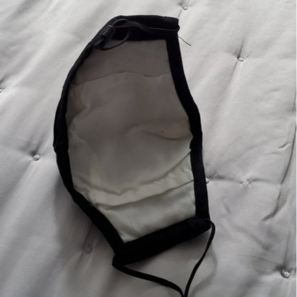 New Double Layer Mask with interior pockets- 3 pk - Picture 2 of 8